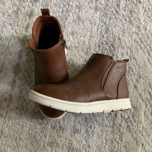 Boys Cat & Jack brown shoes - size 1